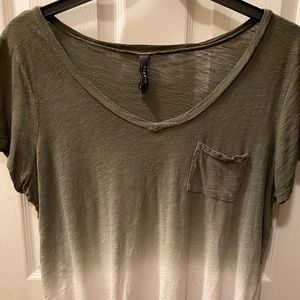 Reverse ombré pocket tee